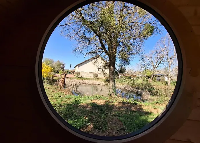 Le Cabanon Du 2 Campsite Bannes (Haute-Marne)